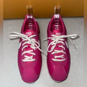 EUC Nike Classic Cortez Leather
Active Fuchsia Summit White